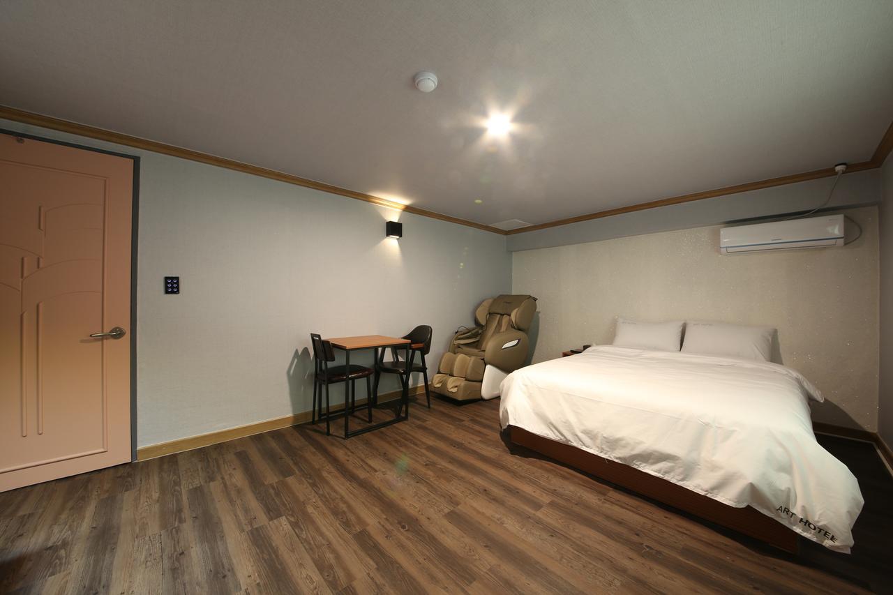 Art Hotel Gumi Eksteriør billede