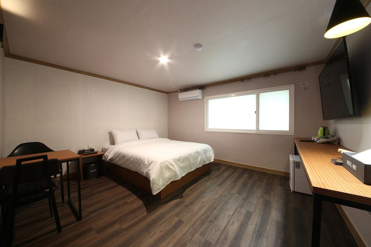 Art Hotel Gumi Eksteriør billede