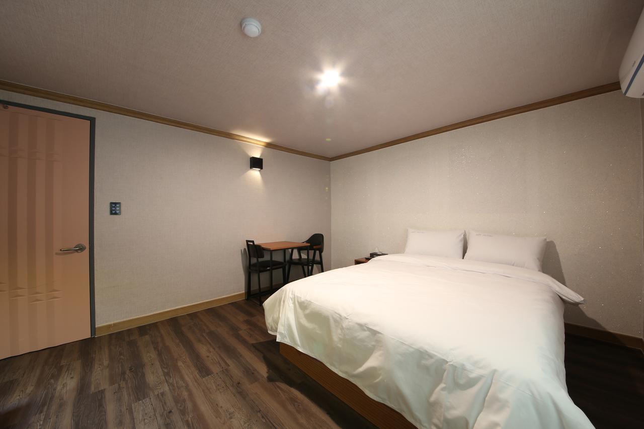Art Hotel Gumi Eksteriør billede